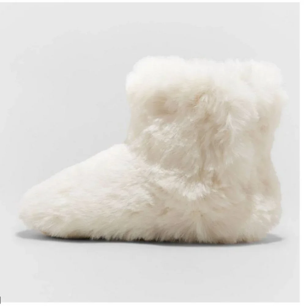 Toddler Girls' Dallas Fur Bootie Slippers Non Slip- Cat & Jack™‎ Cream